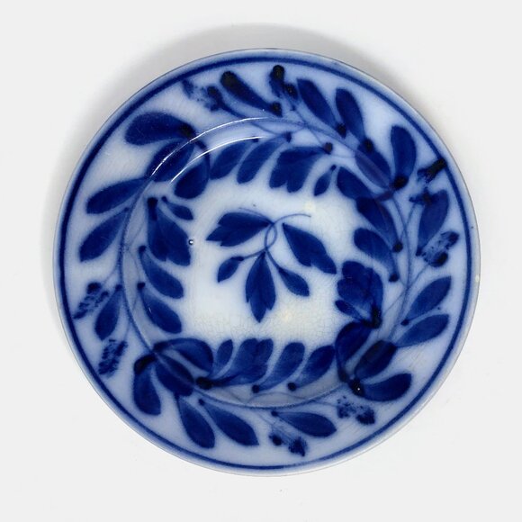 Pair of Antique Flow Blue Spinach Plates - Picture 7 of 8